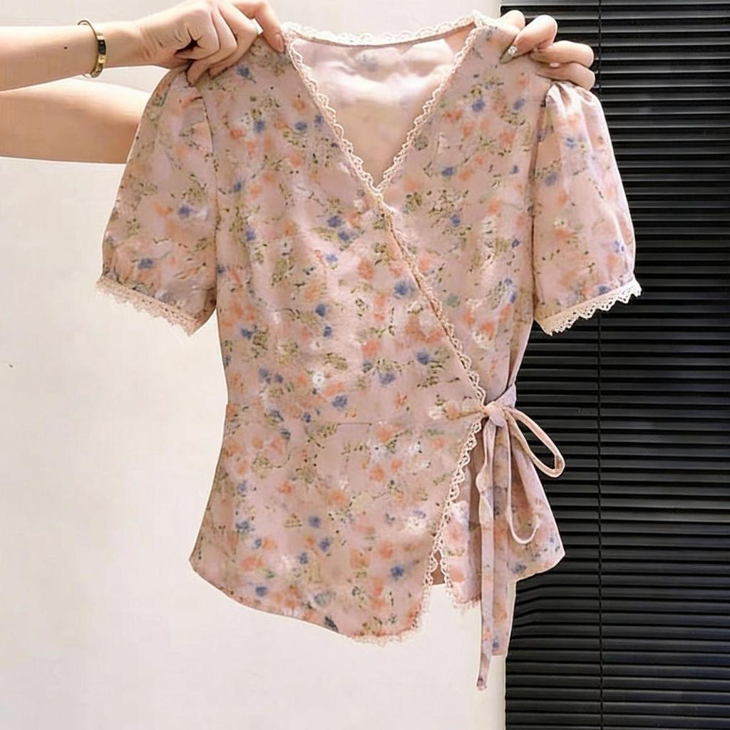 Mùa hè 2026 - Áo sơ mi nữ cổ chữ V họa tiết hoa, form slim-fit thanh lịch