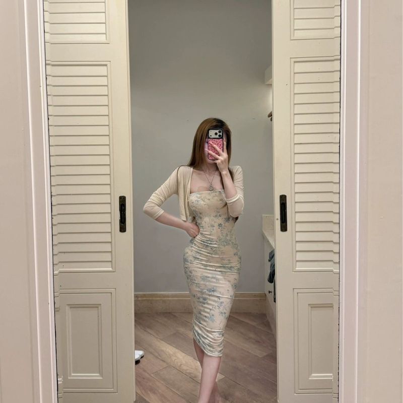 Sứ Men Hoa Mùa Hè Phong Cách Mới Ống Top Hoa Mông Slim-fit Body Dress Chống Nắng Cardigan Hai @ -