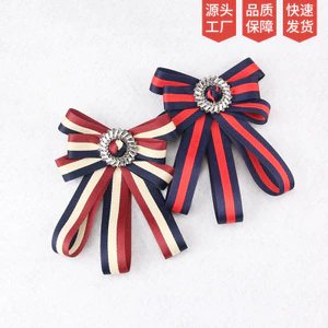 Thắt nơ thời trang - phụ kiện trang trí chuyên nghiệp cho văn phòng