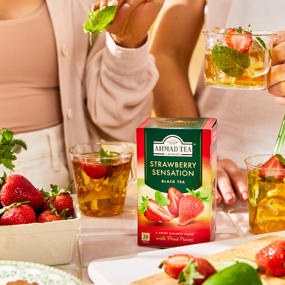 Trà Ahmad Dâu Strawberry 40g Hương Vị Dâu Thơm Ngọt Thanh Mát Tự Nhiên, Sảng Khoái Mỗi Ngày