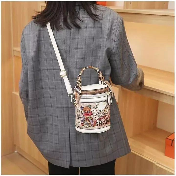 Túi đeo chéo Mini Bucket dành cho nữ, Túi đeo chéo hoạt hình, Ví graffiti dành cho nữ, Ví đựng xách tay tròn đeo vai tròn S, Túi xách tinh tế có dây buộc lụa (W – 2