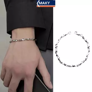 Vòng tay nam xoắn dây xích thiết kế hình học đơn giản