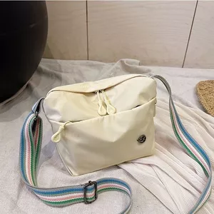 Túi Messenger Nữ 2025 Phong Cách Mới Đường Phong Cách Huacai Thời Trang Hợp Thời Trang Phù Hợp Với Túi Vải Nhẹ Một Vai Ba Lô Nhỏ Bánh Bao