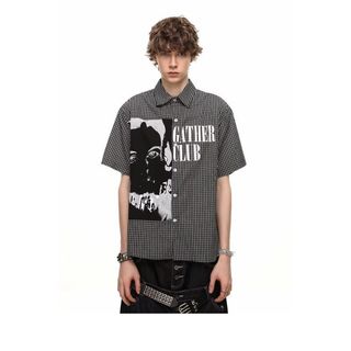 <![CDATA[Áo sơ mi ngắn tay in họa tiết cổ điển, phù hợp unisex]]>