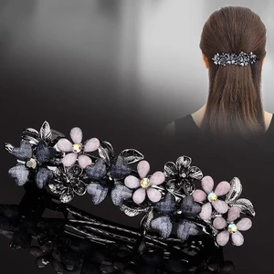 Kẹp tóc retro với kim cương giả và hiệu ứng dopamine, phù hợp cho mùa xuân