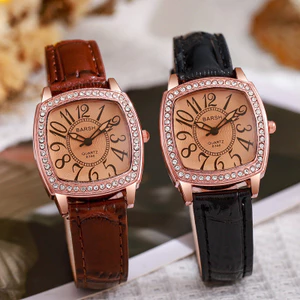 Phiên bản Hàn Quốc Kim cương Retro Dây đeo đồng hồ thùng nhỏ Tính khí Đồng hồ vuông nhỏ Đồng hồ chuyển động thạch anh 26.5.10