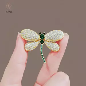 Hộp Corsage Pin Xanh Kim Cương Giả và Pha Lê, Thích Hợp làm Quà Tặng hoặc Phụ Kiện Thời Trang cho Đầm Dự Tiệc.