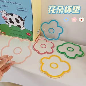 Hoa Nhỏ Coaster Acrylic Hoa Cách Nhiệt Miếng Lót Trong Suốt Chống bỏng Miếng Lót Đồ Trang Trí Dễ Thương