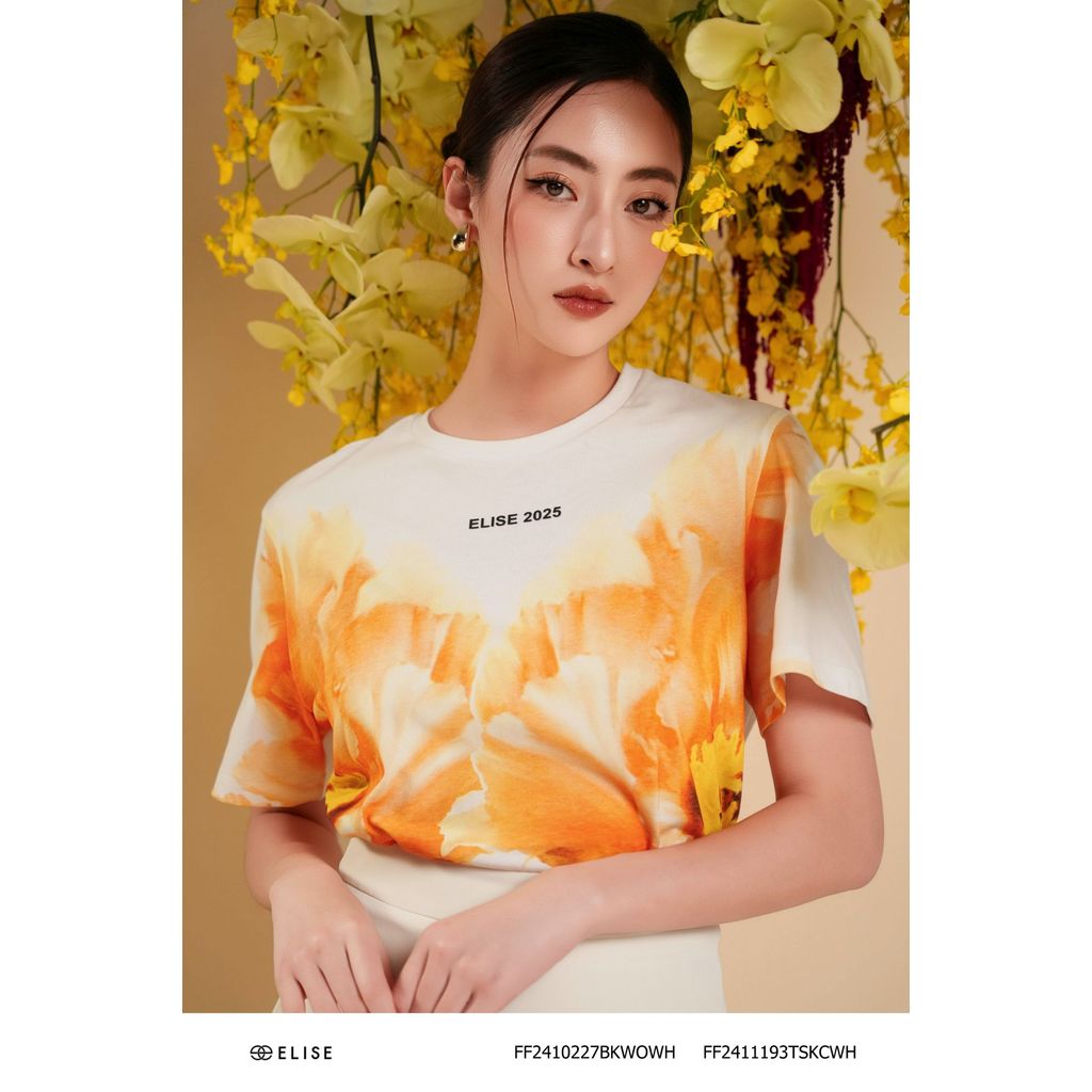 Áo thun trắng hoa poppy thiết kế Elise FF2411193TSKCWH