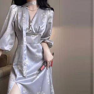 Đầm đẹp phong cách Trung Hoa retro 2026, thiết kế ômbody thon eo, phù hợp mùa xuân