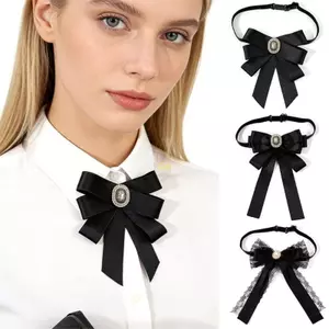 Đồng phục nữ sinh JK có nơ và cổ ngọc trai phù hợp