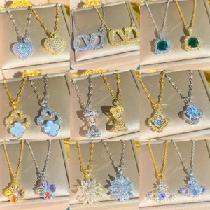 Thời Trang Kẻ Sọc Tinh Tế Full Kim Cương Zircon Thép Titan Vòng Cổ Nữ Nhẹ Sang Trọng Bốn Lá Cỏ Ba Lá Phù Hợp Với Mặt Dây Chuyền Trang Sức