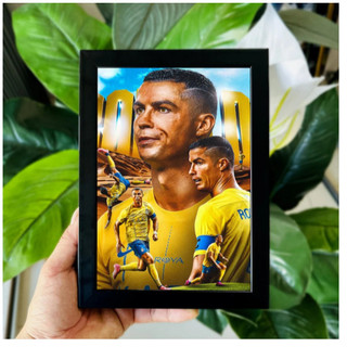 Tranh Poster Để Bàn Cầu Thủ Bóng Đá Cristiano Ronaldo (CR7) tráng gương đóng khung