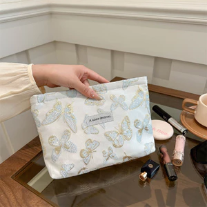 Bướm Trang Điểm Nhỏ Tươi Di Động Chăm Sóc Da Sản Phẩm Túi Bảo Quản Du Lịch Rửa Vải Vuông Cầm Tay 26.4.27