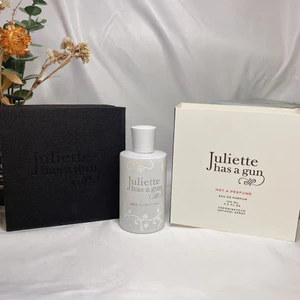 Thương Hiệu Mới Không Phai Màu 100ml Hương Thơm Trung Tính Khử Mùi Lâu Dài Hương Thơm Mỹ Phẩm Quà Tặng Hộp Quà Tặng