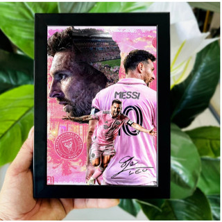 Tranh Poster Để Bàn Cầu Thủ Bóng Đá Lionel Messi (M10) tráng gương đóng khung