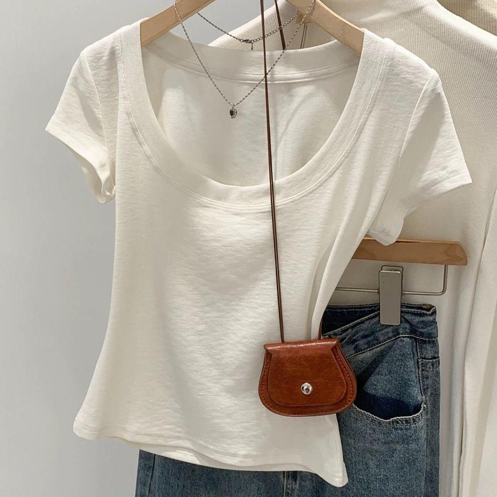 Áo thun ngắn cổ vuông phong cách Hàn Quốc, form slim fit, phù hợp cho nàng trendy