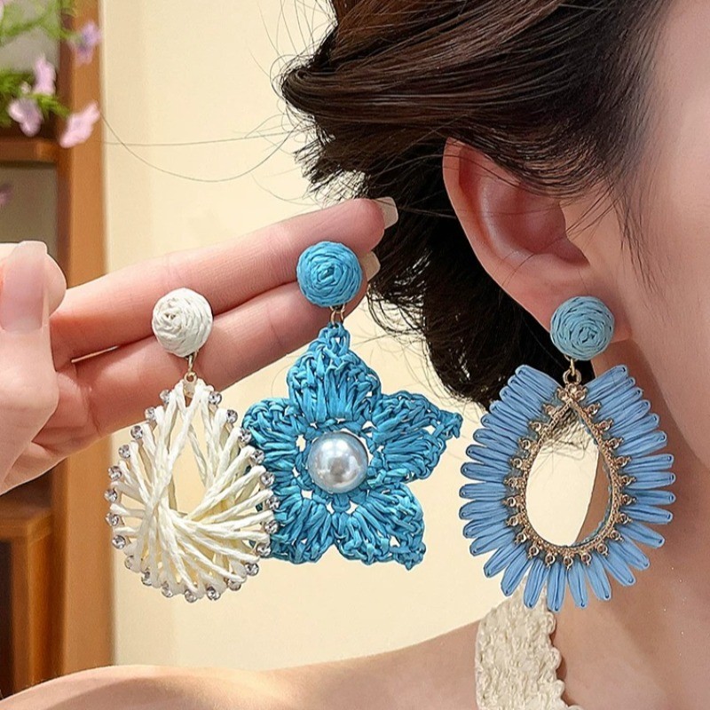 Bông tai hoa cao cấp màu xanh, phong cách mới thời trang