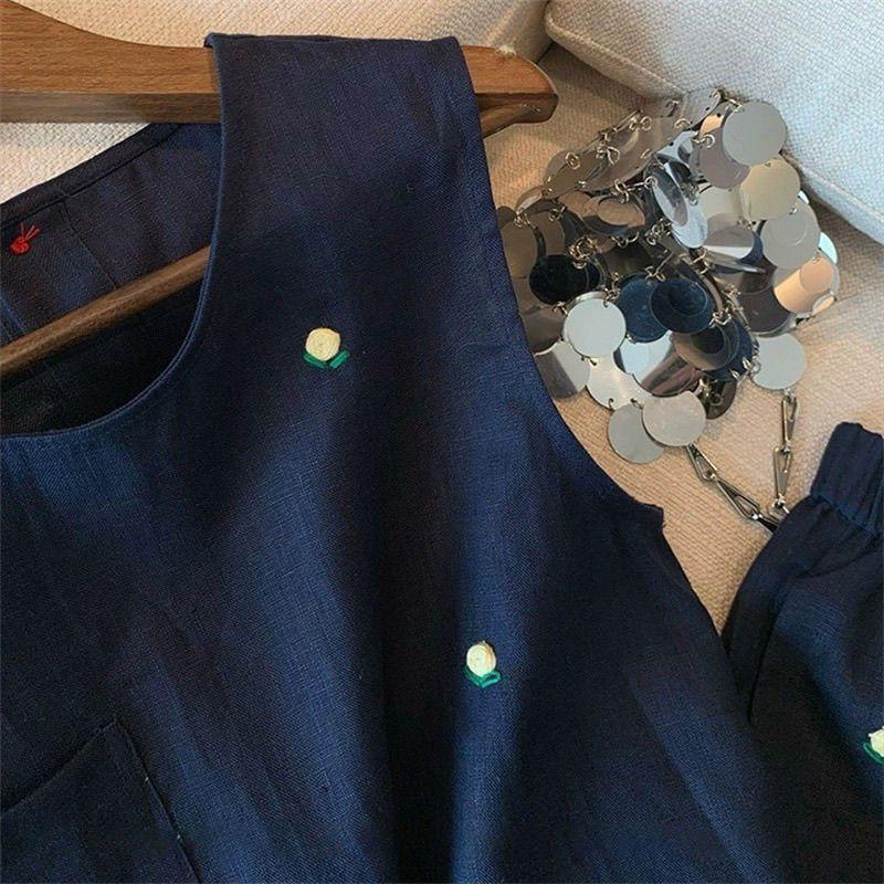 Áo vest thêu hoa không tay và quầnshort dáng rộng - Bộ đồ ngủ hai mảnh thời trang mùa hè