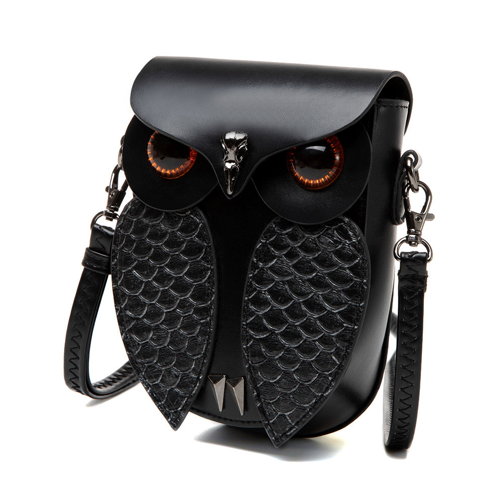 Authentic new women's bag in European and American punk style, women's shoulder and crossbody bag with creative snake pattern and anchor-head eagle design, handbag