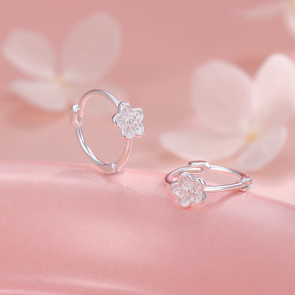 Bông tai màu bạc anh đào phong cách thời trang