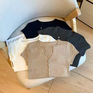 Áo thun nữ cổ Henry màu sắc đa dạng, phù hợp mùa hè
