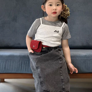 Mùa Hè 2026 Phong Cách Mới Bé Gái Thêu Sling + Áo Thun Tay Ngắn Bộ 2 Mảnh Áo Thun Bộ 2 Mảnh