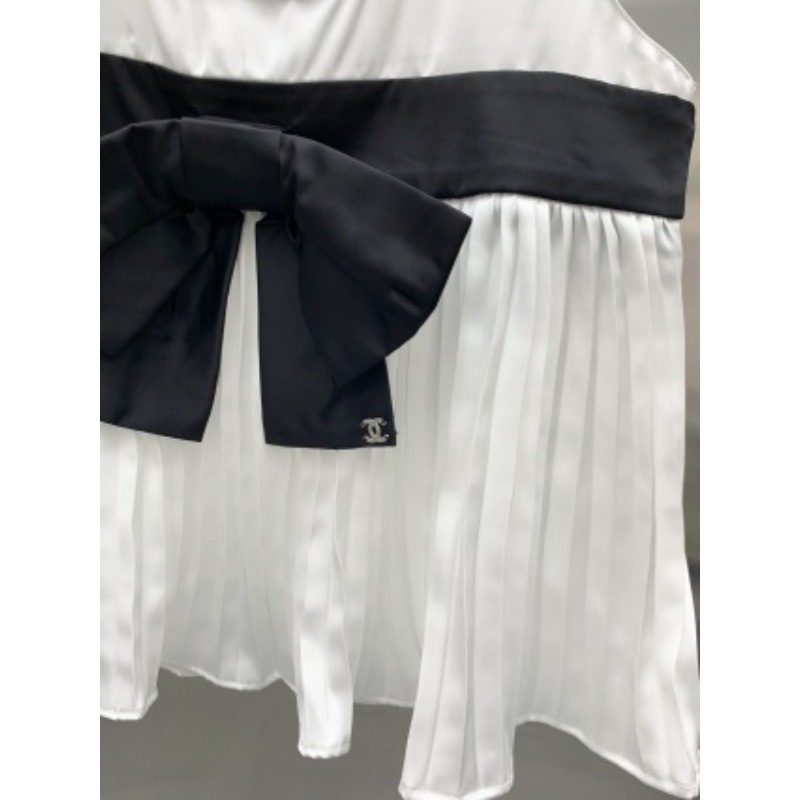 Áo Vest sọc đen trắng mới dành cho nữ