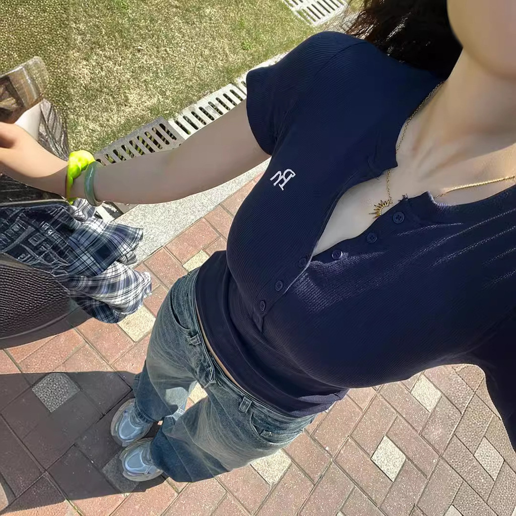 Hàng sẵn có Áo thun ngắn tay màu xanh hải quân dành cho nữ thon gọn hơn trông cao cấp dành cho nữ sang trọng Áo bó sát26042806