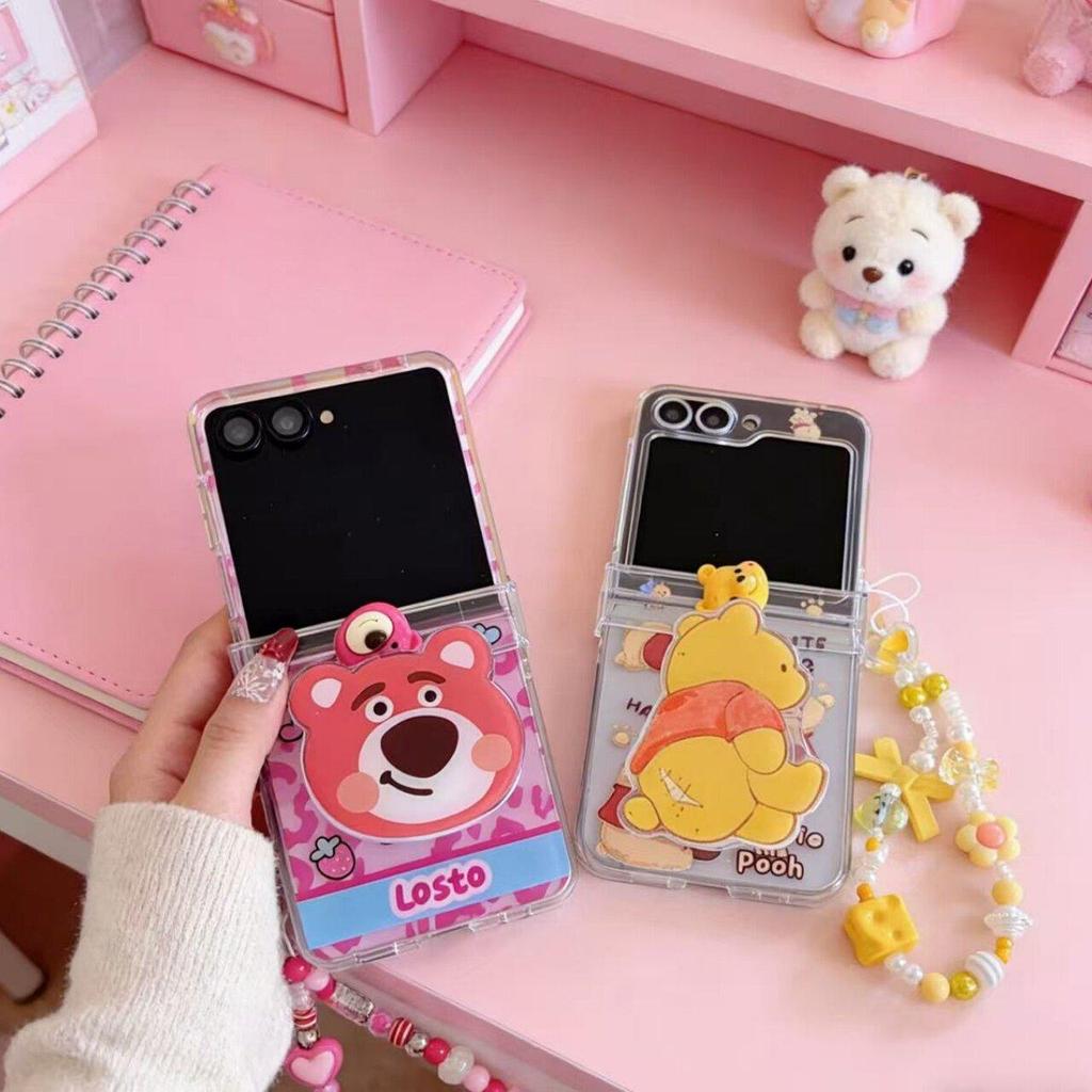 Thích Hợp Cho Samsung Galaxy ZFlip7 zflip6 Dễ Thương Winnie Pooh Dâu Gấu Giá Đỡ Vỏ Điện Thoại Dây Gấp Vỏ Cứng Cho Z Flip 7 6 5 4 3 5G Vỏ Bảo Vệ