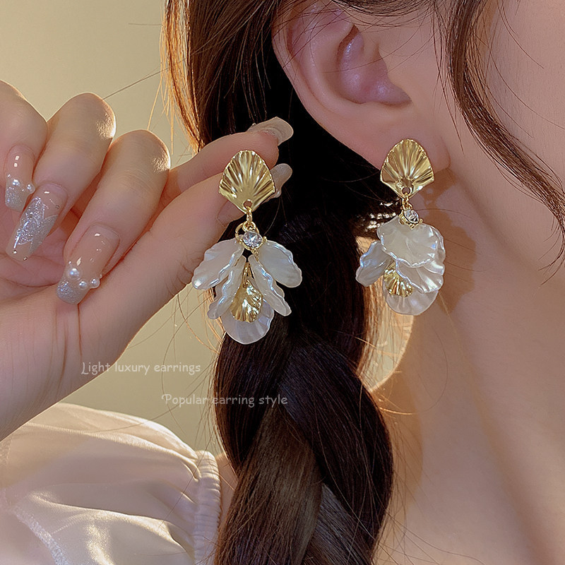 Bông tai hoa nữ cao cấp, không xỏ, kẹp tai, phong cách Pháp sang trọng