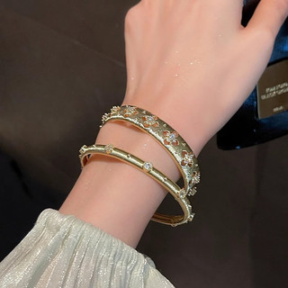 Vòng Tay Chải Rỗng Zircon Bốn Lá Vòng Tay Cỏ Ba Lá Cho Người Phụ Nữ Nhẹ Sang Trọng Cao Cấp Phong Cách Cung Điện Cổ Điển Tinh Tế Thủ Công Mở Vòng Tay Có Thể Điều Chỉnh