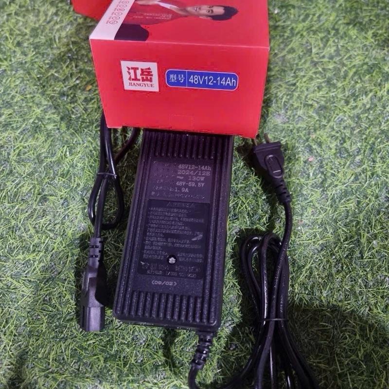Sạc xe điện tự ngắt , hiển thị phần trăm pin48V12ah,48v20ah,60v12ah, 60V20ah,72V12ah,70V20ah,84V12ah,84v20ah