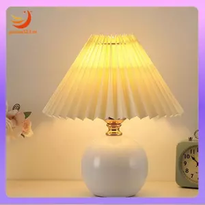 Bàn đèn đầu giường xếp li kiểu cổ điển USB Đèn bàn dễ thương cho phòng ngủ Cô gái Đèn ngủ công chúa Deco Đèn LED đế gốm Dễ dàng lắp đặt