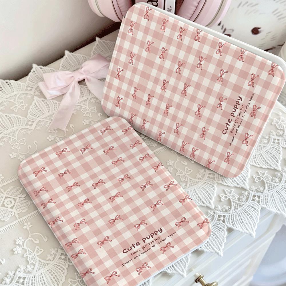 Gương gấp kẻ caro hồng nhạt và nơ thiết kế nữ tính ngọt ngào
