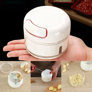 Dụng Cụ Xay Tỏi Ớt ,Rút Dây Mẫu Mới TIện Dụng - Máy Xay Tỏi Mini Đa Năng Cầm Tay (Loại Kéo Tay)