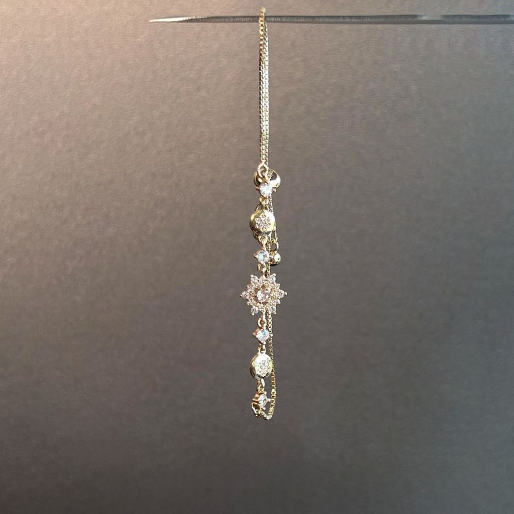 Vòng tay nữ thời trang với bông tuyết zirconia tinh tế, phù hợp nhiều dịp