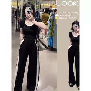 Mùa hè tươi mát màu trơn Phong cách thể thao thời trang Áo thun ngắn mỏng dành cho nữ Mùa hè Phong cách mới Quần thường ngày dành cho nữ Bộ đồ thời trang