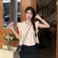 Cổ búp bê ngọt ngào Tay bay nhỏ xếp li Thiết kế giảm tuổi thon gọn hơn Áo sơ mi dáng rộng Áo sơ mi ngắn