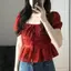 Áo tay phồng cổ vuông màu đỏ - Chất liệu mỏng nhẹ, phong cách du lịch
