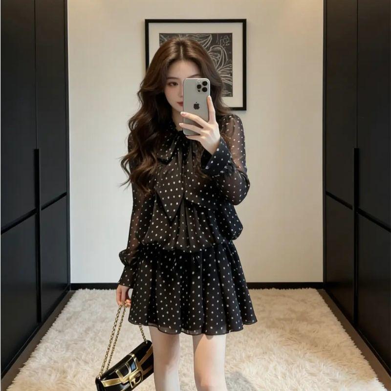 Váy dài tay chấm bi màu đen mềm mại - Thích hợp cho các buổi hẹn hò