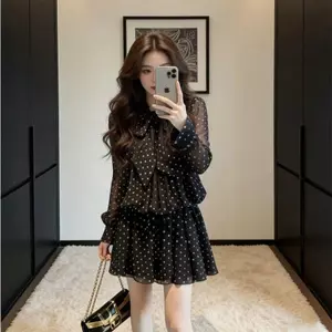 Váy dài tay chấm bi màu đen mềm mại - Thích hợp cho các buổi hẹn hò