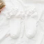 Tất nữ Gothic với frill đen, chất liệu ren trắng và cotton