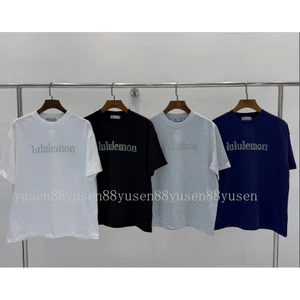 Áo thun ngắn tay nam nữ với họa tiết kim cương đầy và phong cách drape top