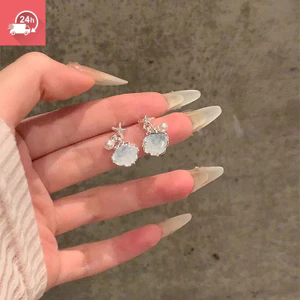 Tác phẩm bông tai nữ cá tính với đá xanh pha lê, vỏ sao biển và ngọc trai