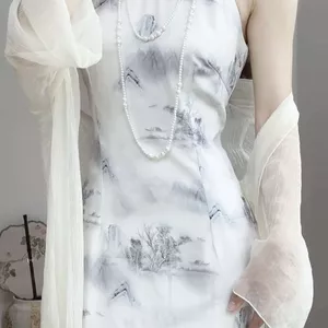 Đầm sườn xám phong cách Trung Hoa cho bé gái với dây cổ, phù hợp mặc mùa hè