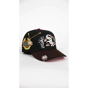 Mũ MLB Chicago Sox màu đen/brown trắng chủ đề "City Of Angels" kèm patch World Series - Không bao gồm phụ kiện khác
