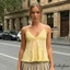 Áo hai dây nữ mùa hè Nút ren cổ chữ V phía trước ruy băng xếp nếp Peplum Hem Tank Tops