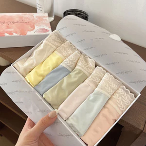 Quần lót Cotton nguyên chất dành cho nữ, thiết kế eo cao vừa phải, thoáng khí thoải mái.