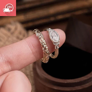 Nhẫn nữ cá tính từ gỗ đàn hương và zircon, họa tiết cổ điển La Mã với rãnh hoa